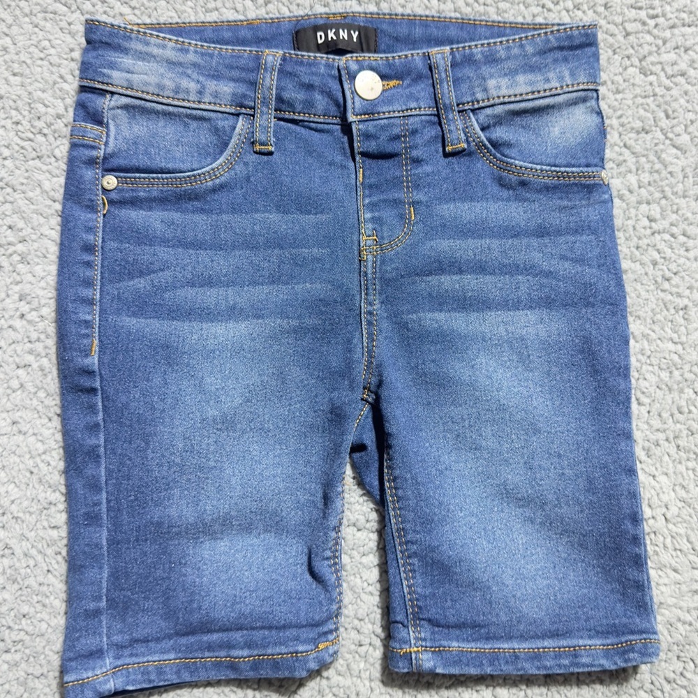 👉 DKNY Blue Denim Jean Shorts Girls Size 8 Bermuda Length 5-Pocket Classic